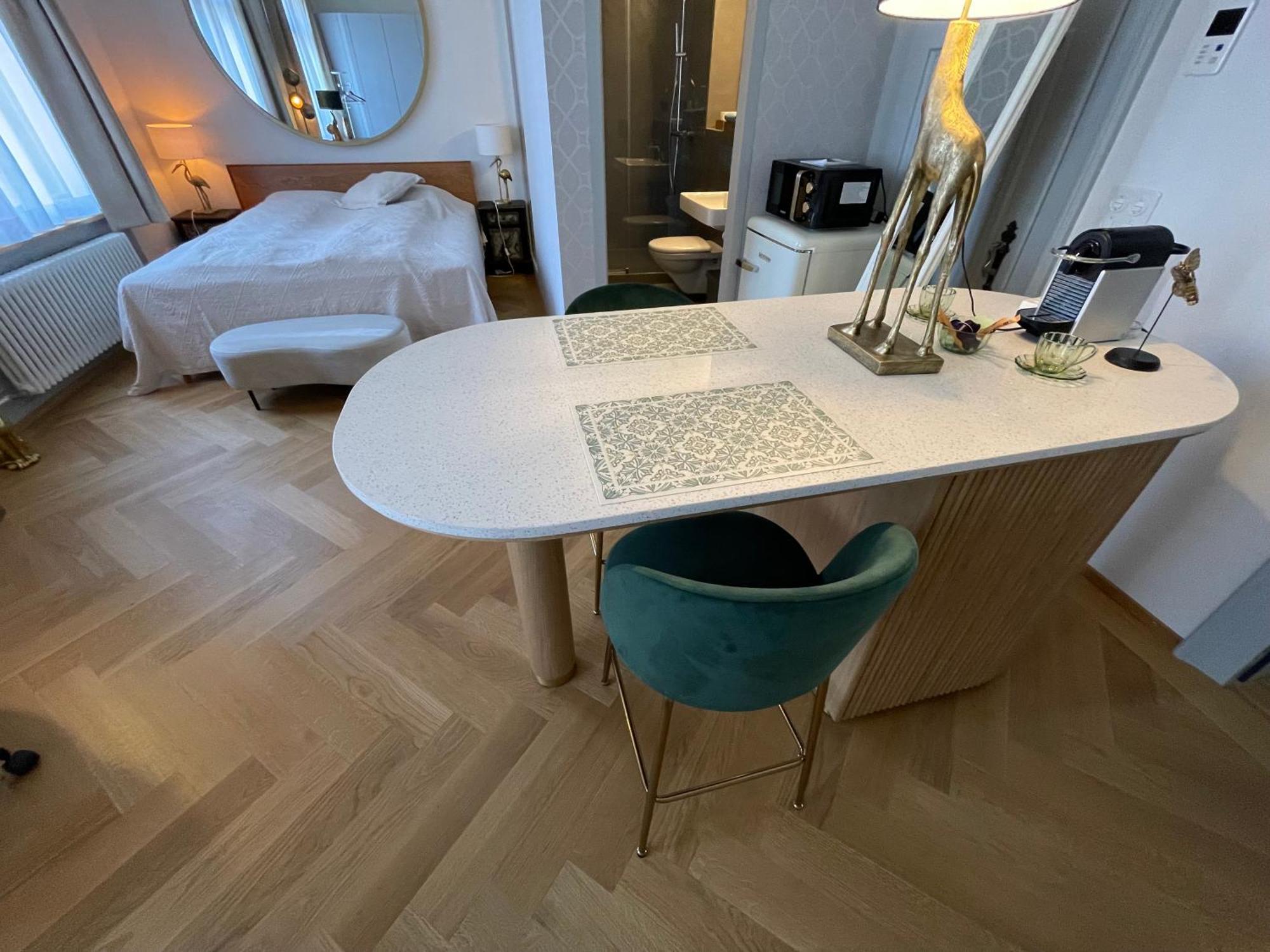 Exclusive Next To Main Station Apartment Zurich