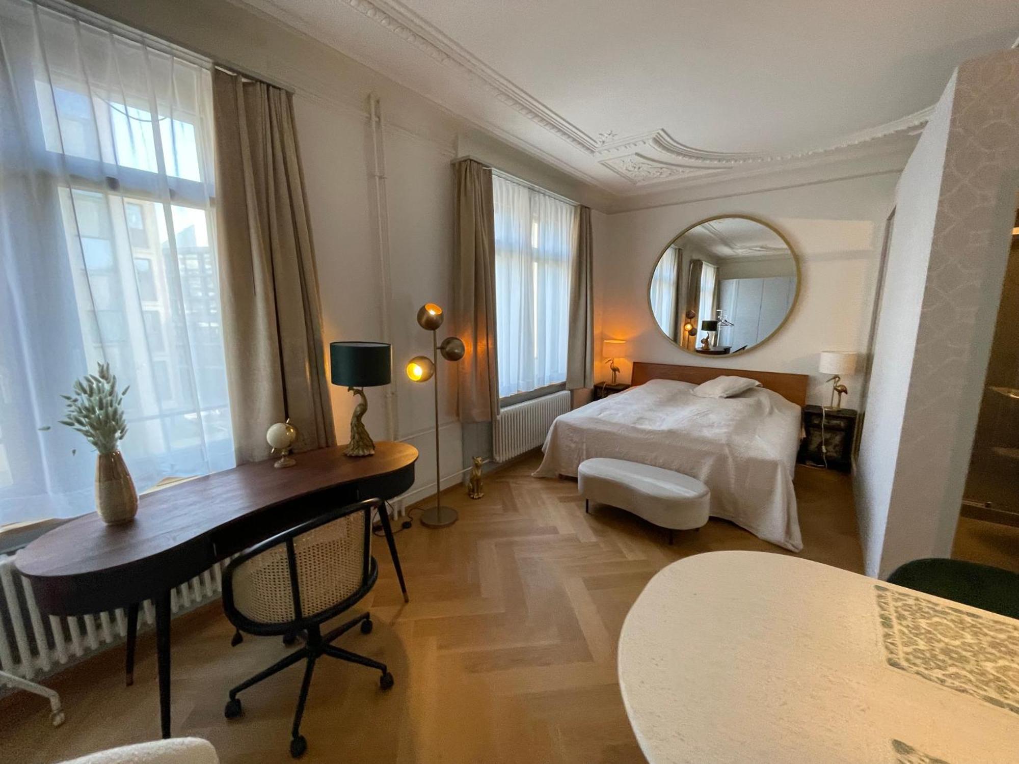 Apartment Exclusive Next To Main Station