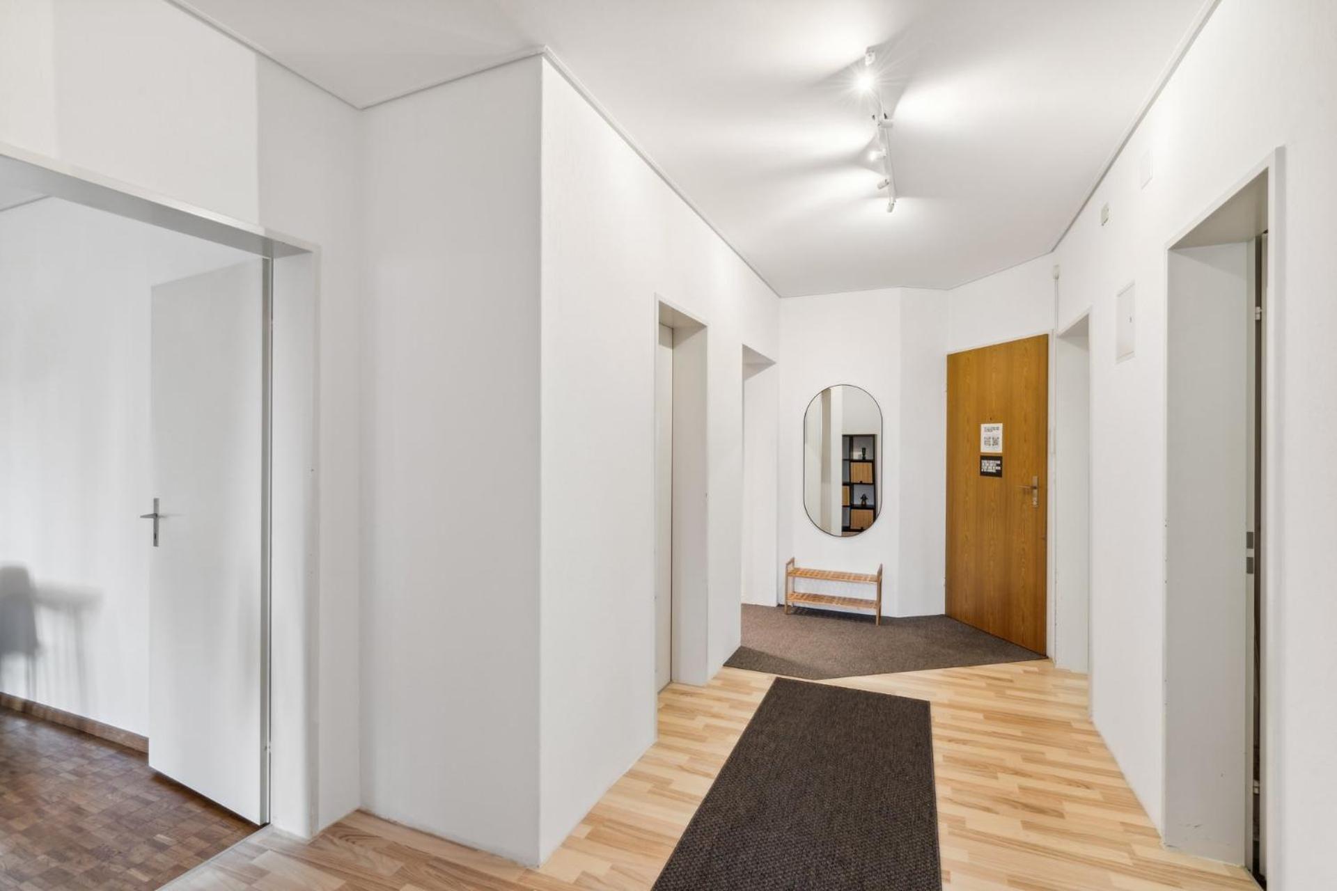 Spacious In The Heart Of Zltwg66 Apartment