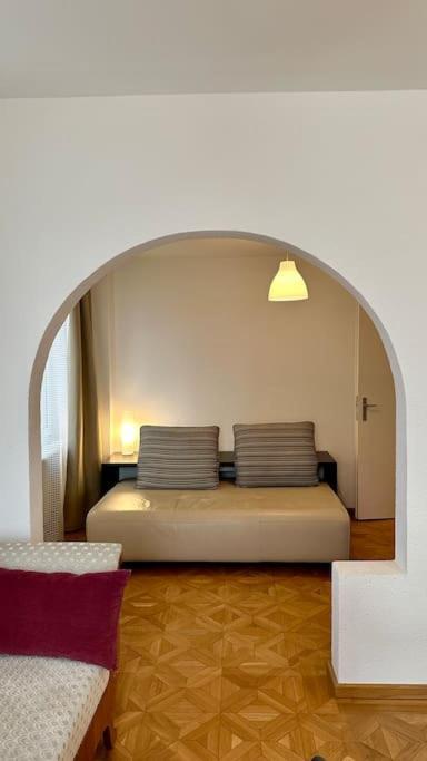 Apartment Wunderschoene Gartenwohnung In *