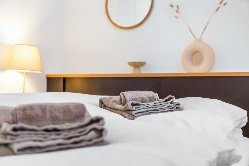 In Mit Dachterrasse // Langstrasse Apartment *