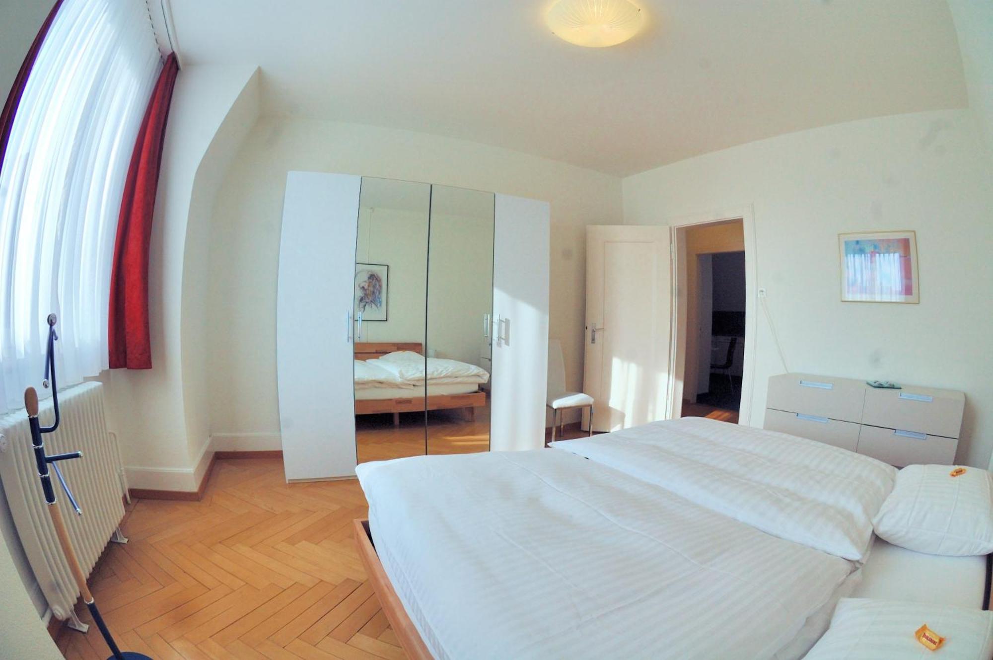 Spacious 2-bedroom Near - Stardust 32 *