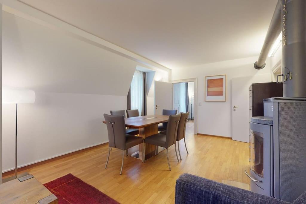 Apartment Penthouse Flat In The Center/near