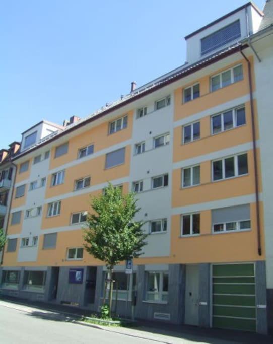 Executive 2 Bedroom Flat / Center