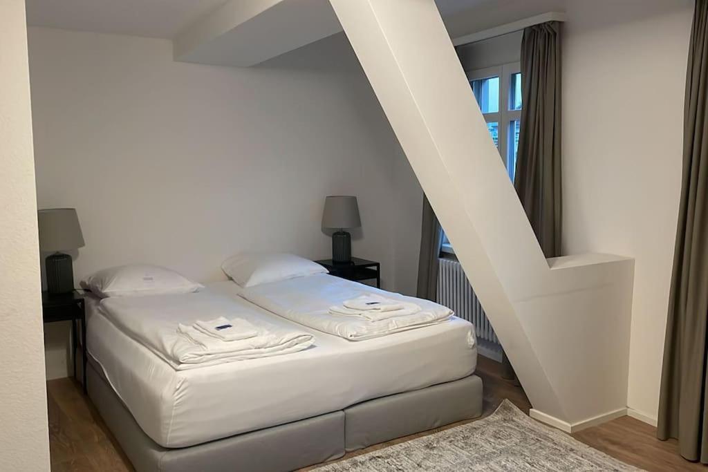 Amazing Two Bedroom Penthouse In The Centre