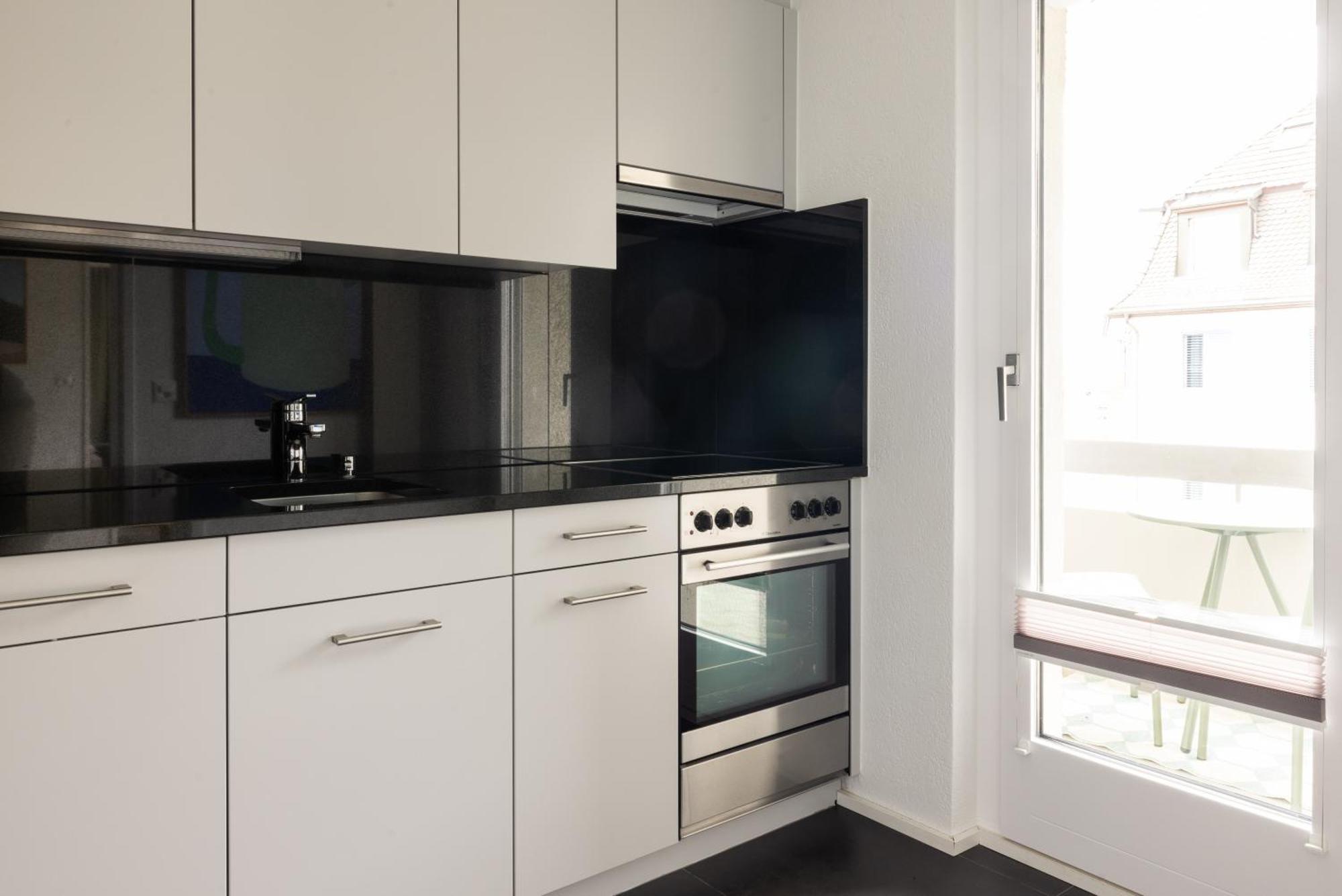 Ema House Serviced Aussersihl *