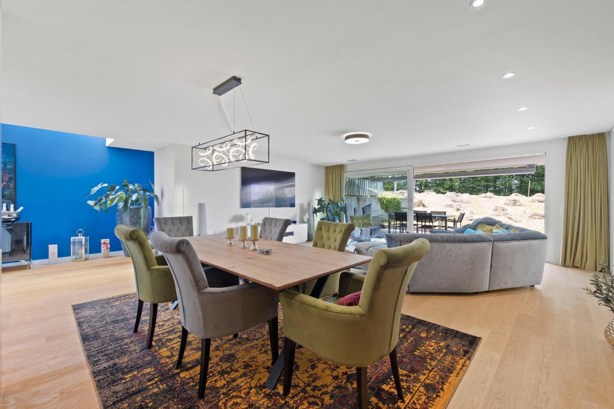 Exclusive Spacious Apt. With Garden In Apartment