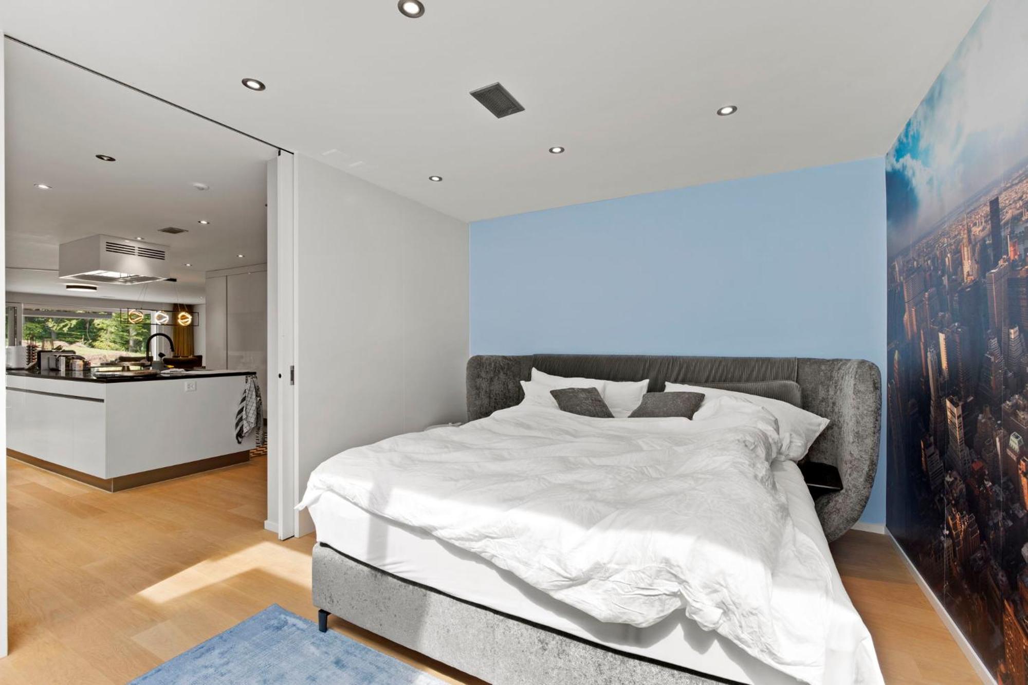 Exclusive Spacious Apt. With Garden In * Zurich