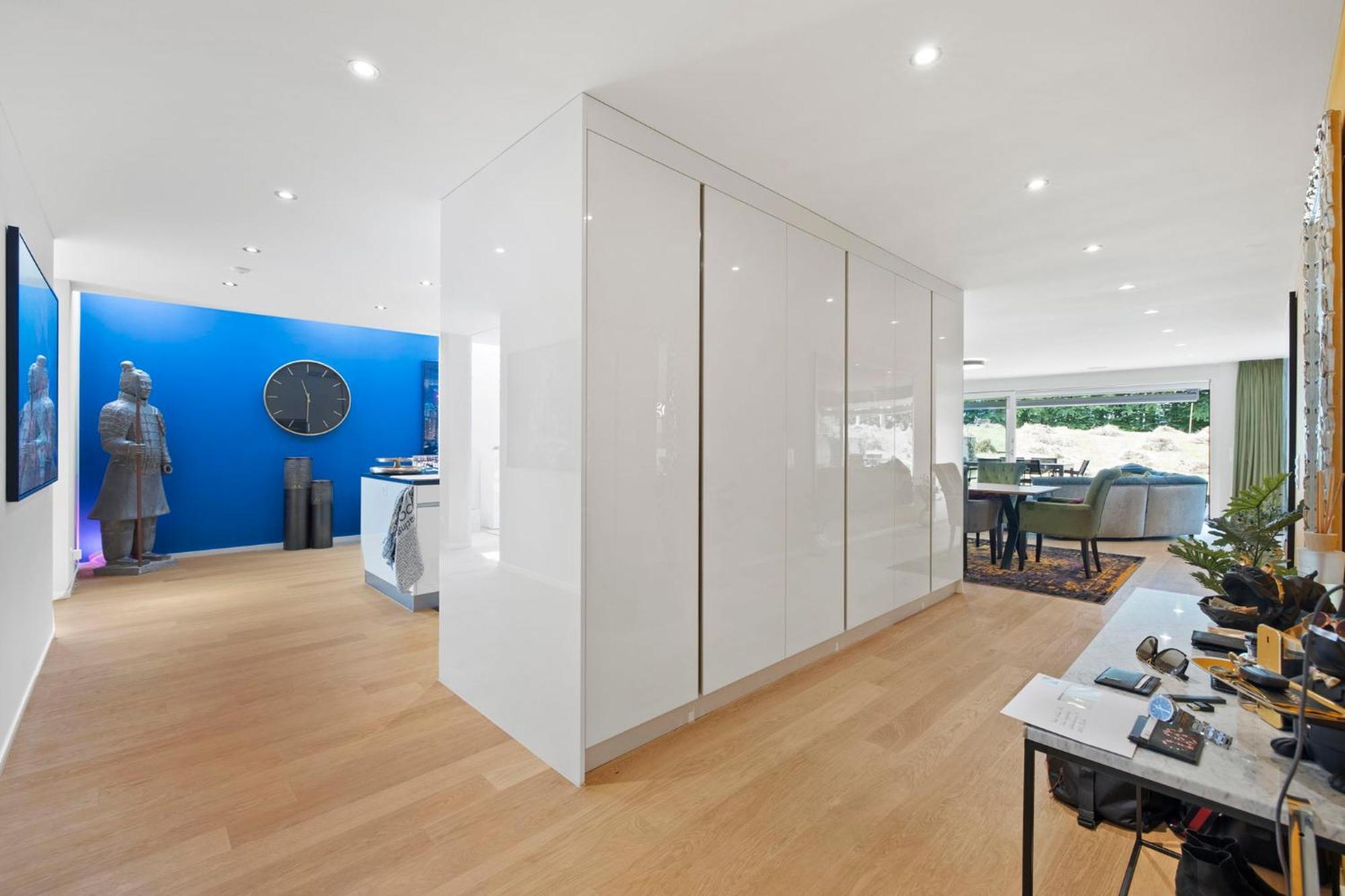 Exclusive Spacious Apt. With Garden In Zürich