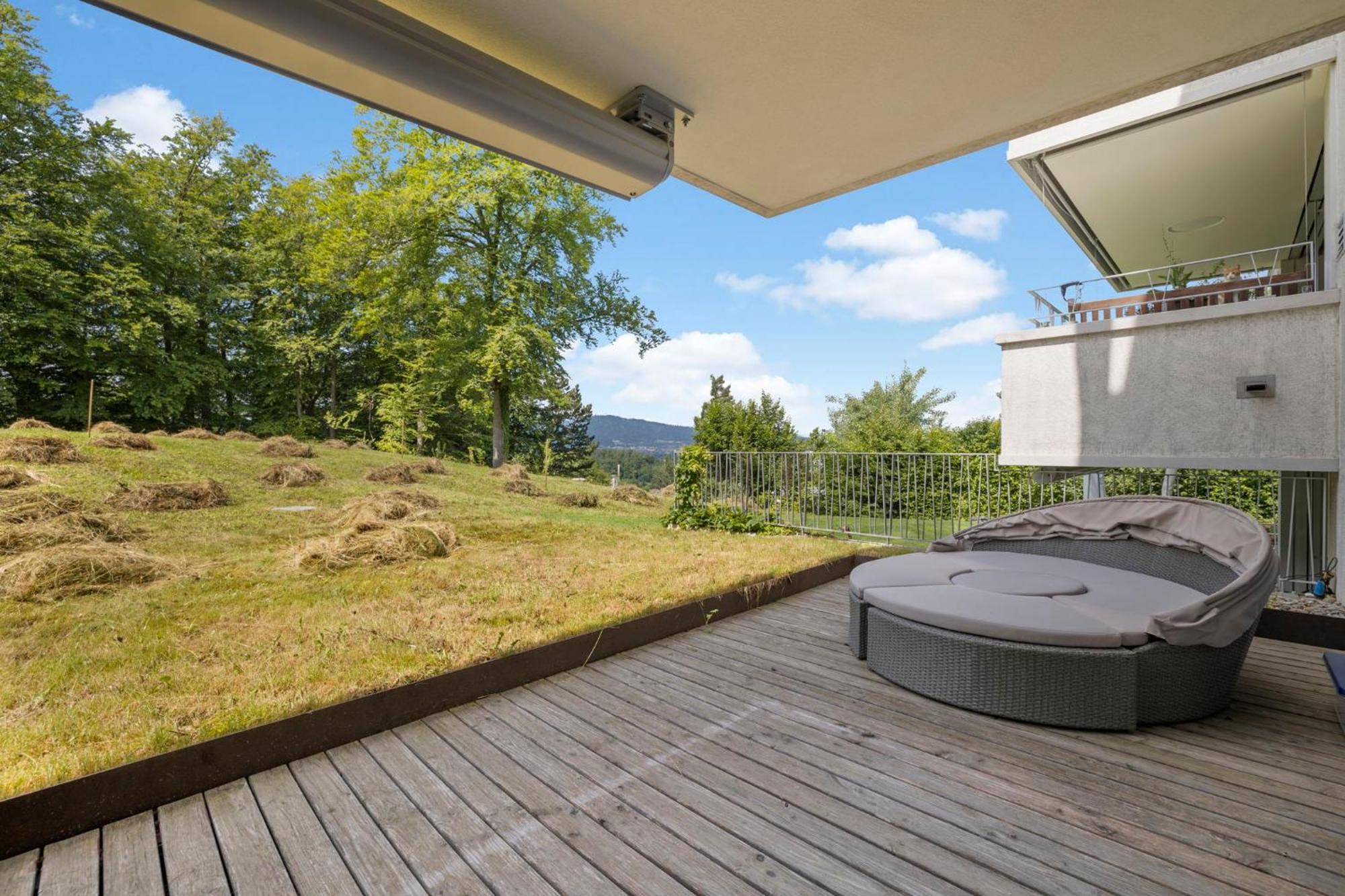 Apartment Exclusive Spacious Apt. With Garden In