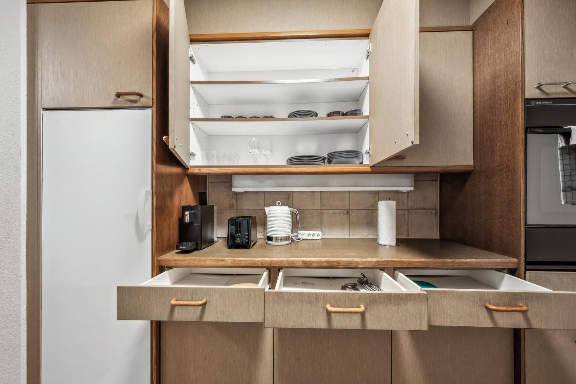 Apartment Chic 3-bedroom Near Center *