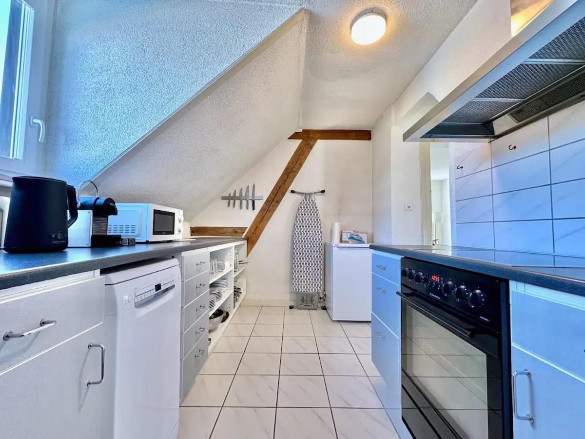 Citycentral 2 Bedroom Flat Near Main Station Apartment *
