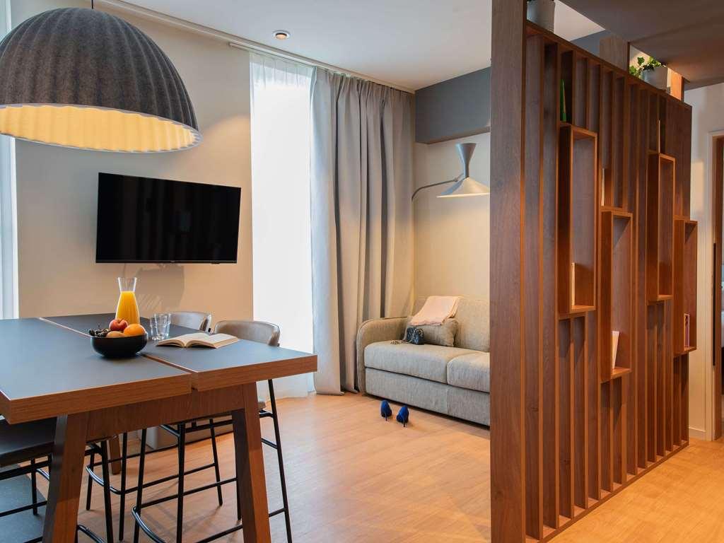 Adagio Center 4*