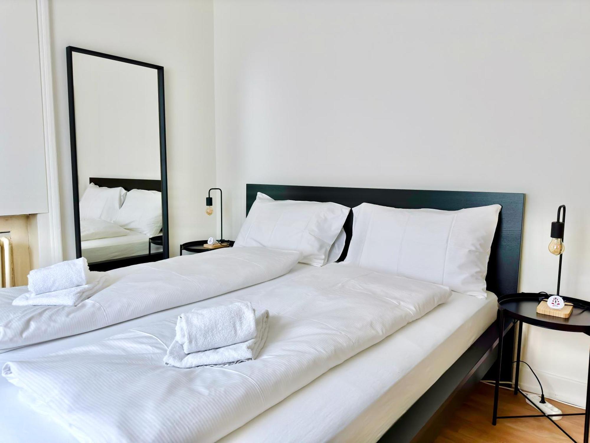 Citycentral 2 Bedroom Flat Near Main Station *