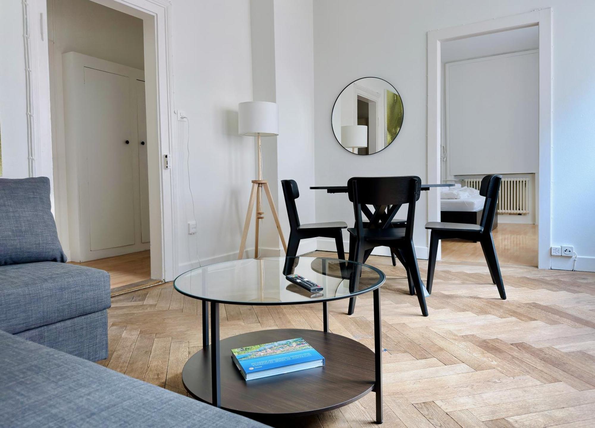 Citycentral 2 Bedroom Flat Near Main Station * Zurich