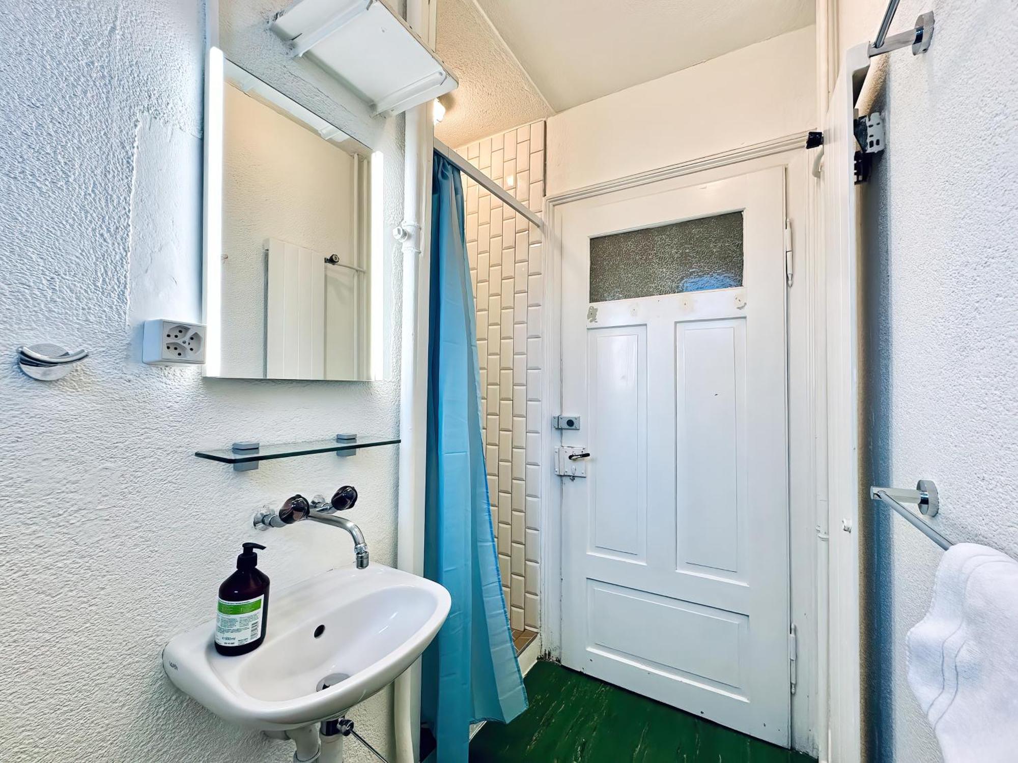 Citycentral 2 Bedroom Flat Near Main Station * Zurich