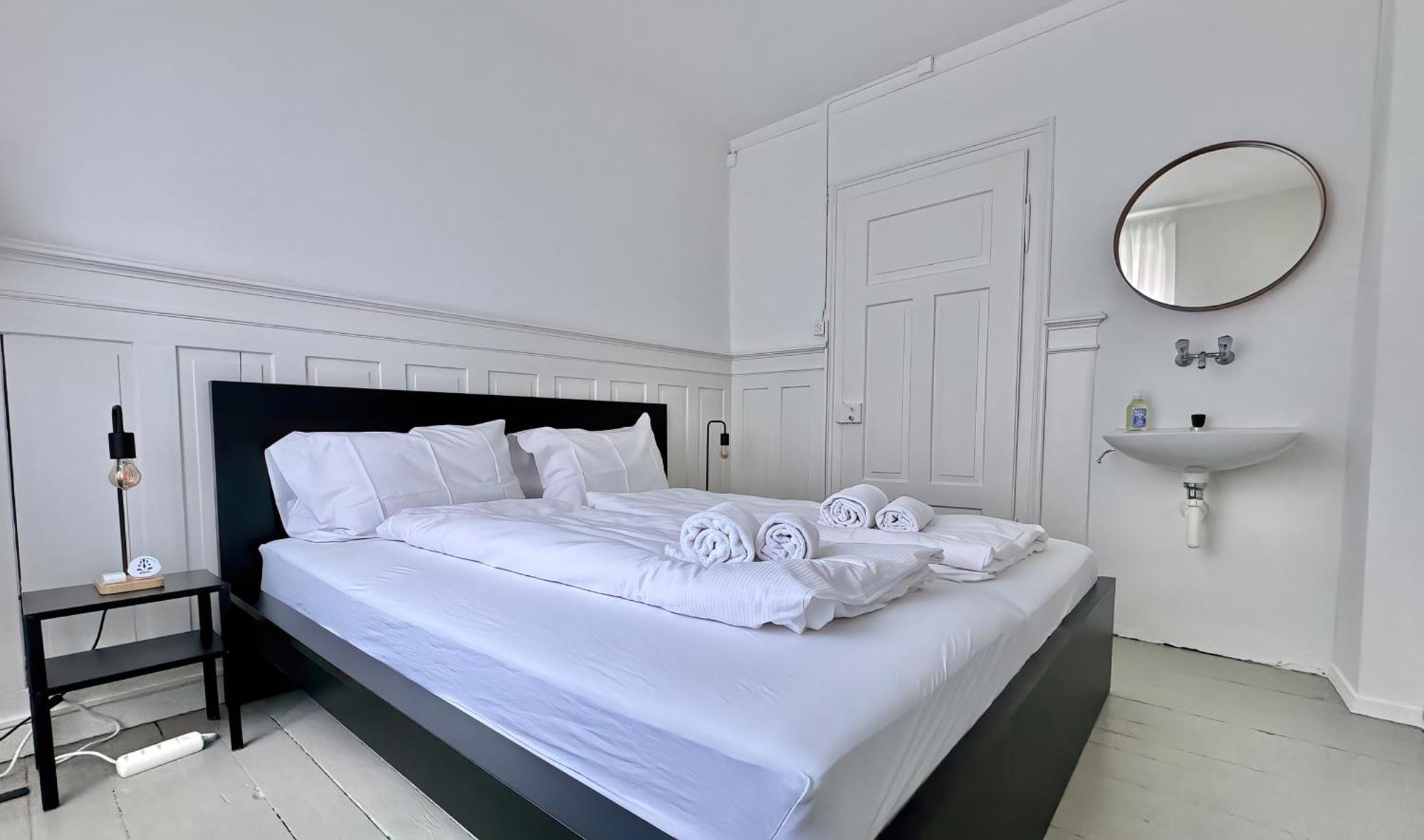 Citycentral 2 Bedroom Flat Near Main Station Apartment Zurich