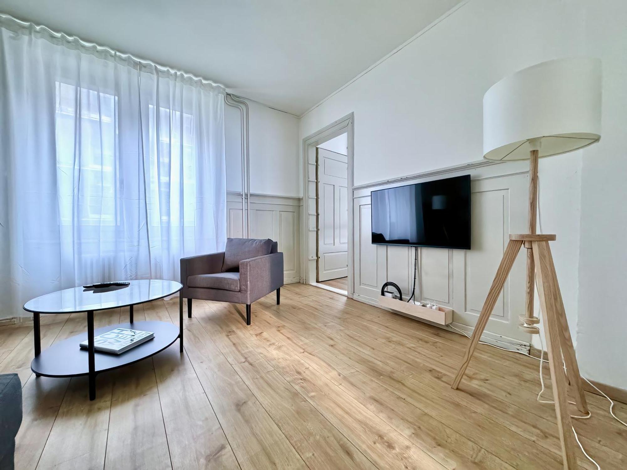 Citycentral 2 Bedroom Flat Near Main Station Apartment