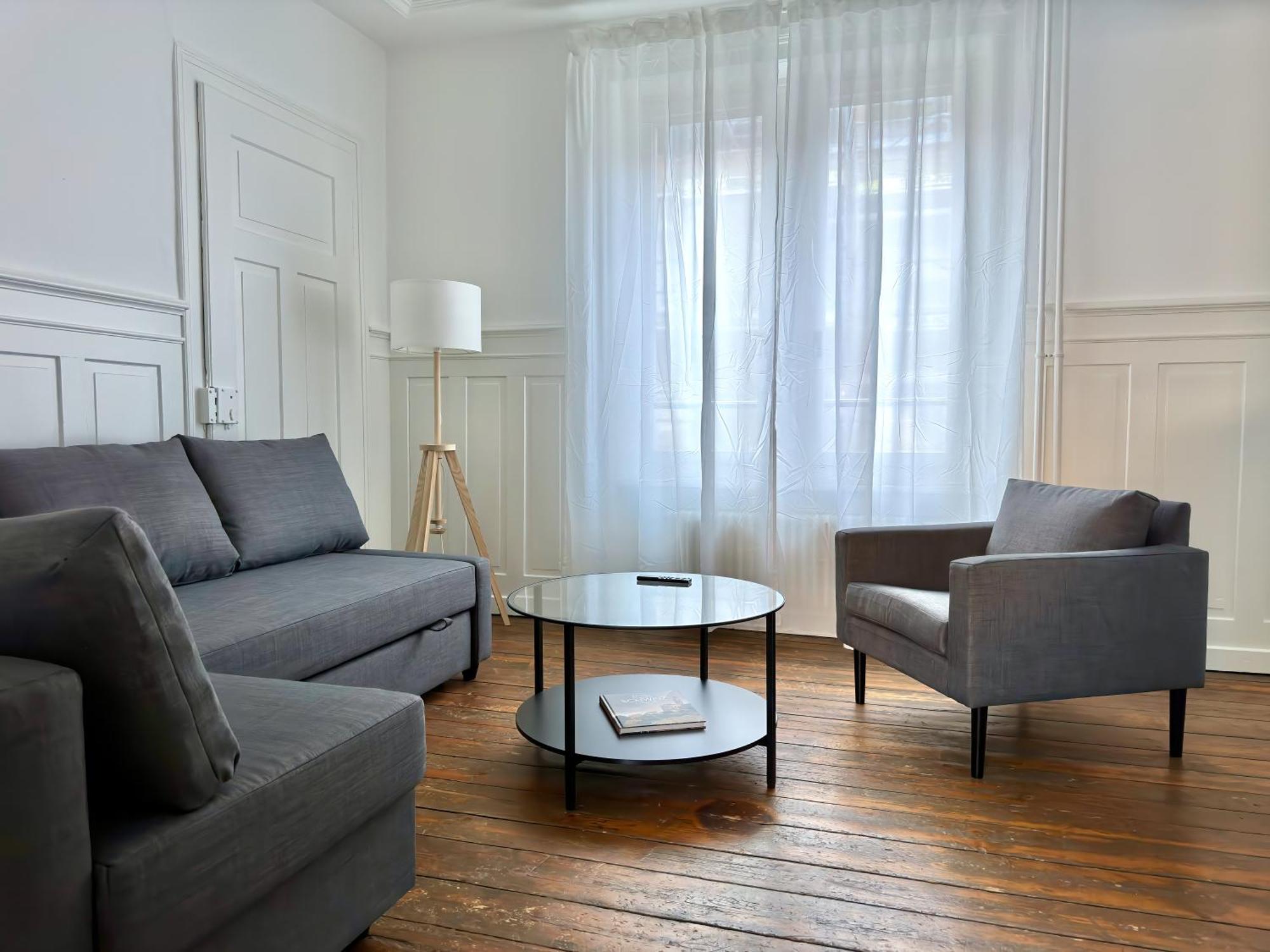 Citycentral 2 Bedroom Flat Near Main Station * Zurich