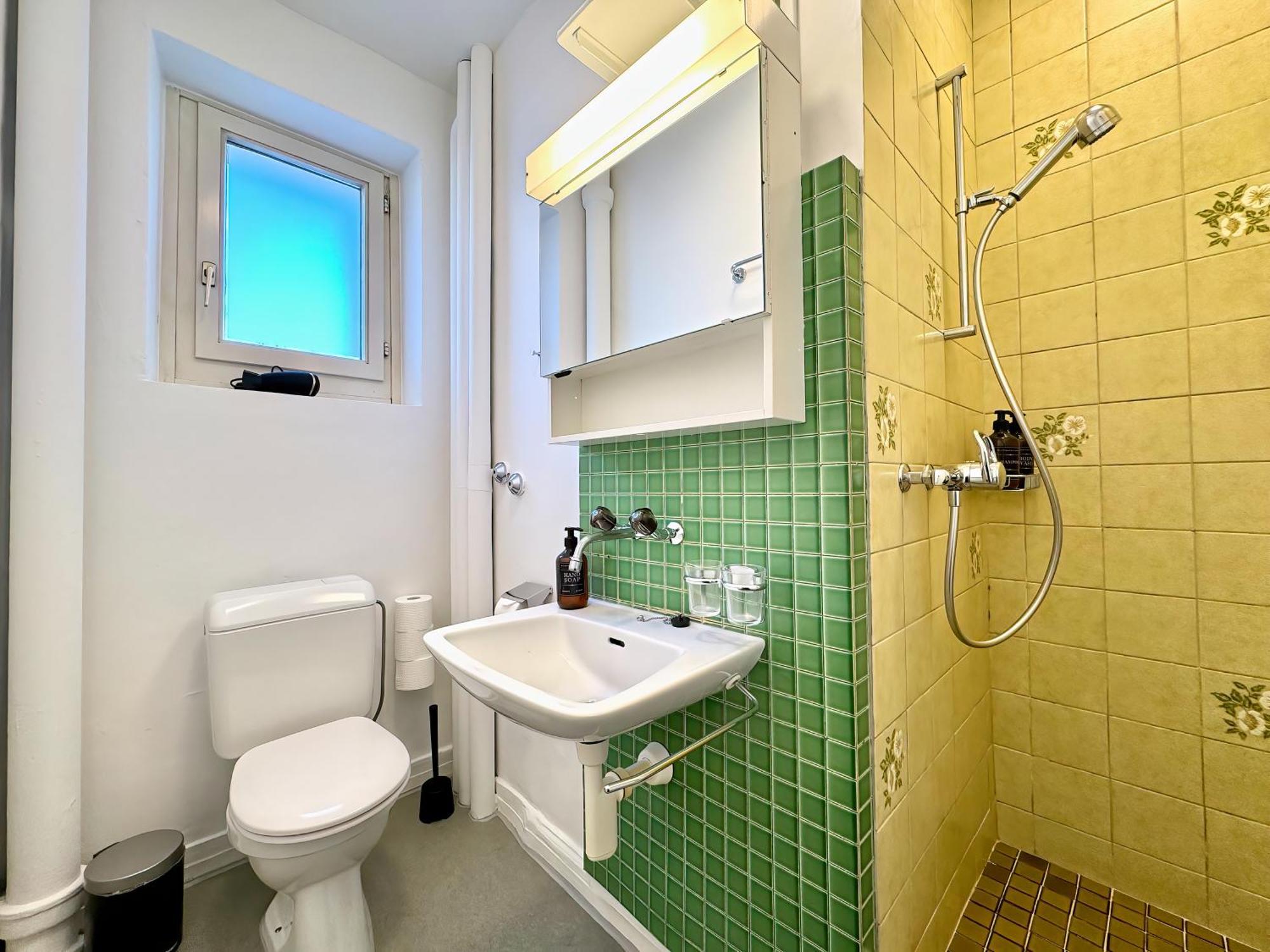 Citycentral 2 Bedroom Flat Near Main Station Apartment