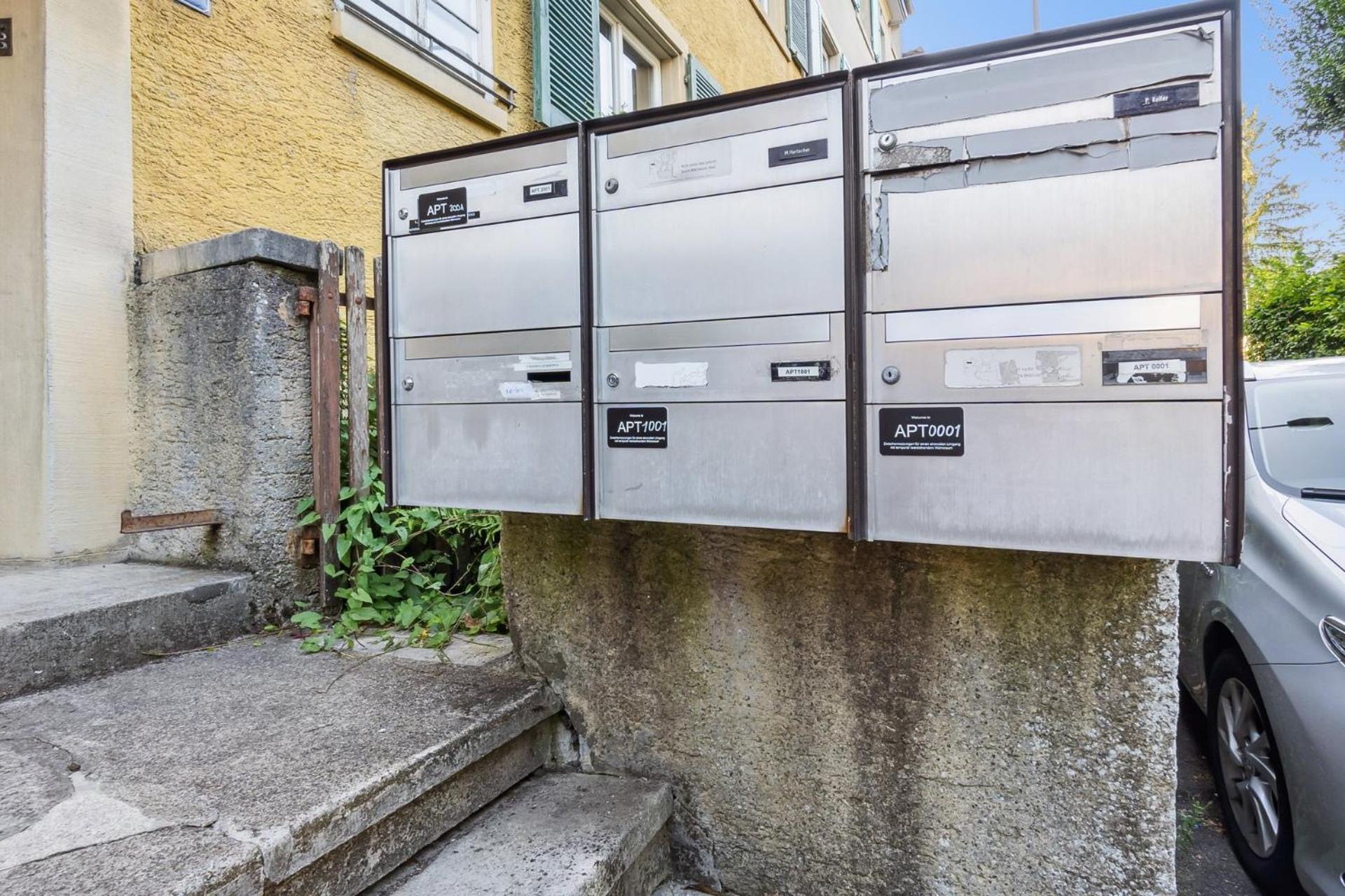 Homey Comfort In Oerlikon Apartment Zurich