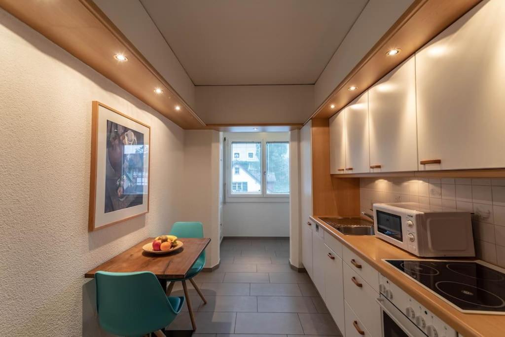 Executive 1br Flat, Center - Hammer 3