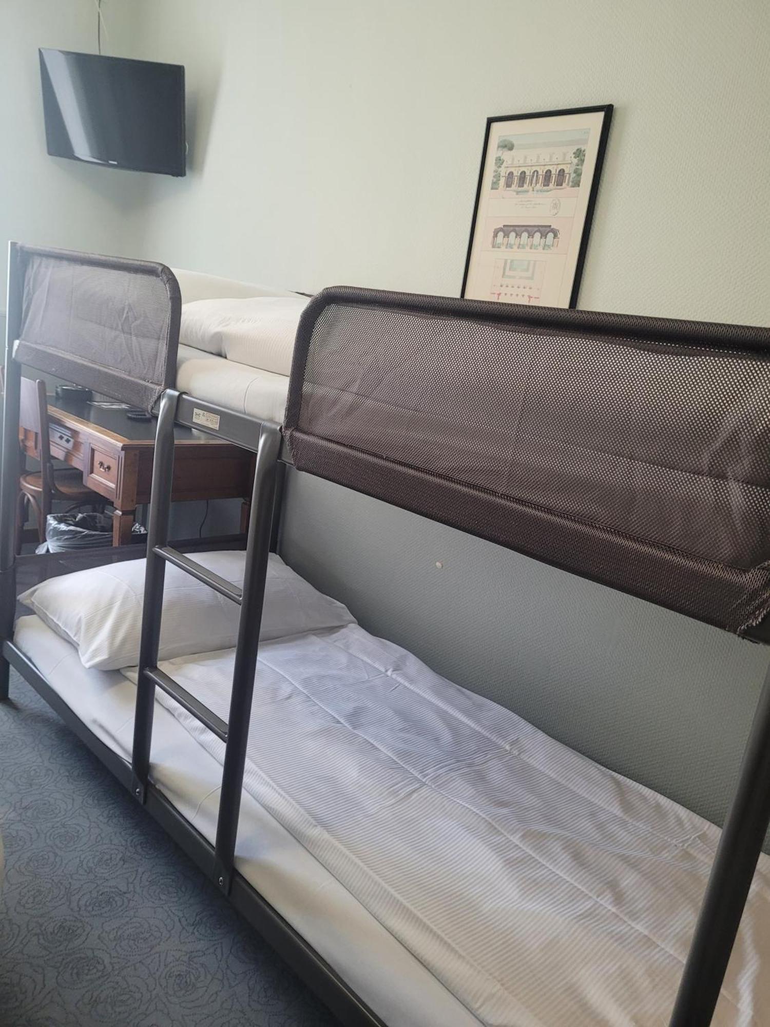 Montana Hotel