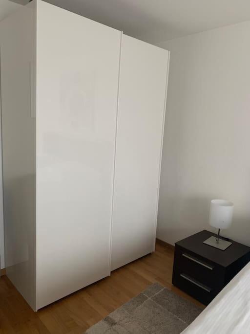 2 Bedroom Near And Centre - D5 Apartment *