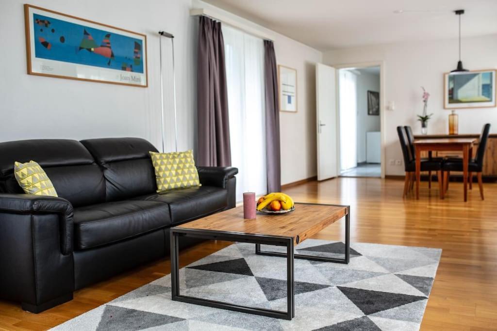 1 Bedroom Flat Center Near - D7 Apartment *