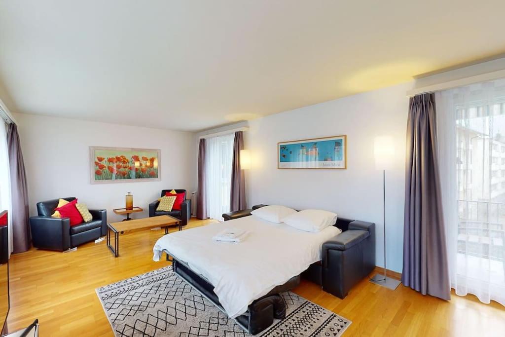 1 Bedroom Flat Center Near - D7 Apartment