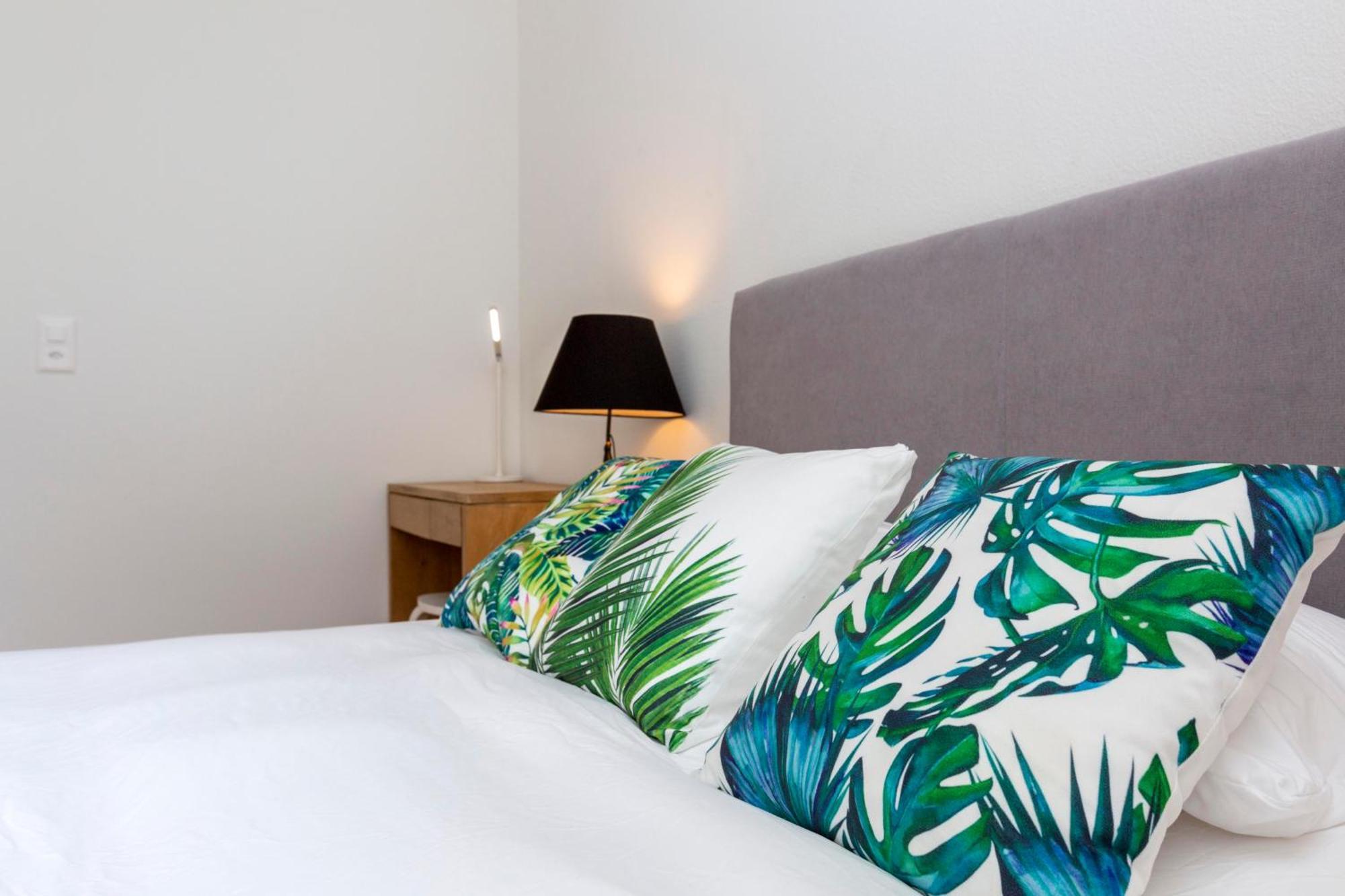 Kaya 4a - Downtown 2br With Balcony *