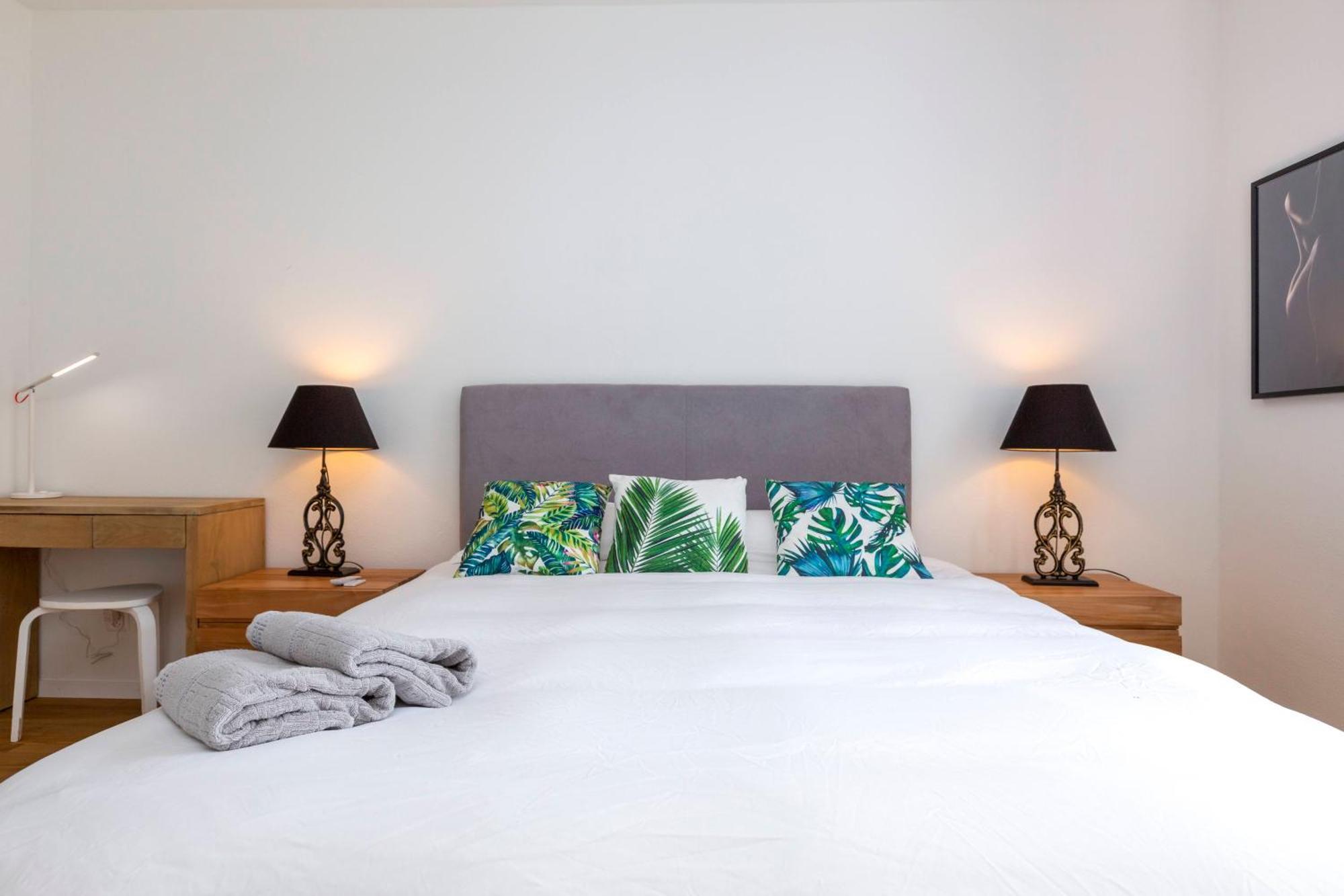 Apartment Kaya 4a - Downtown 2br With Balcony