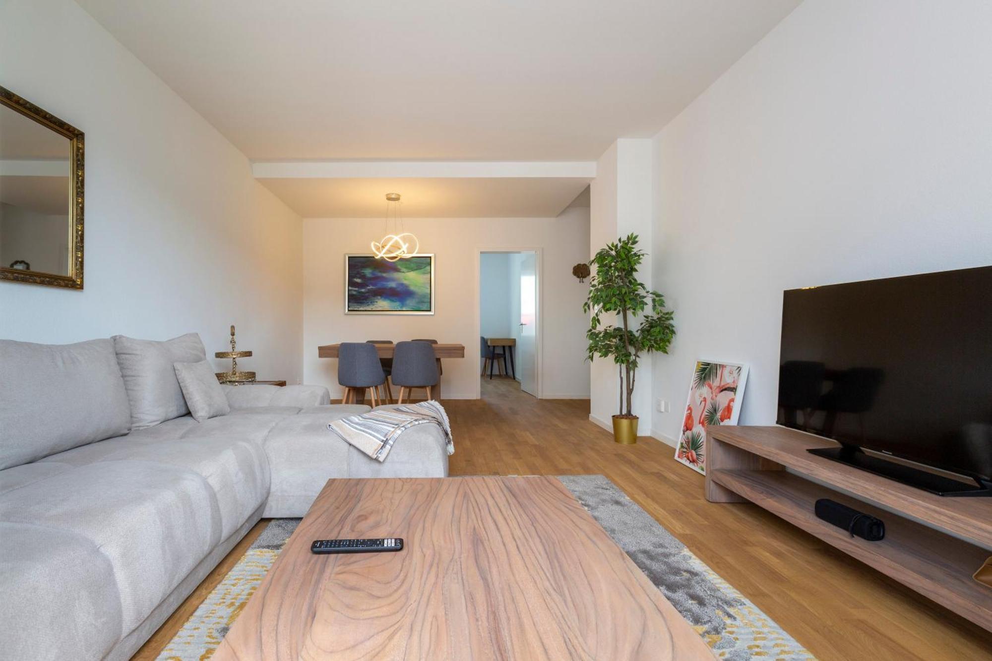 Apartment Kaya 4a - Downtown 2br With Balcony Zurich