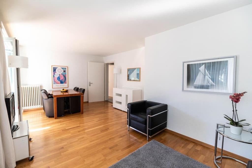 2 Bedroom Close To - D2