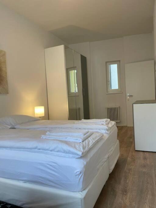 Elegant 2br - Canal3 Apartment Zurich