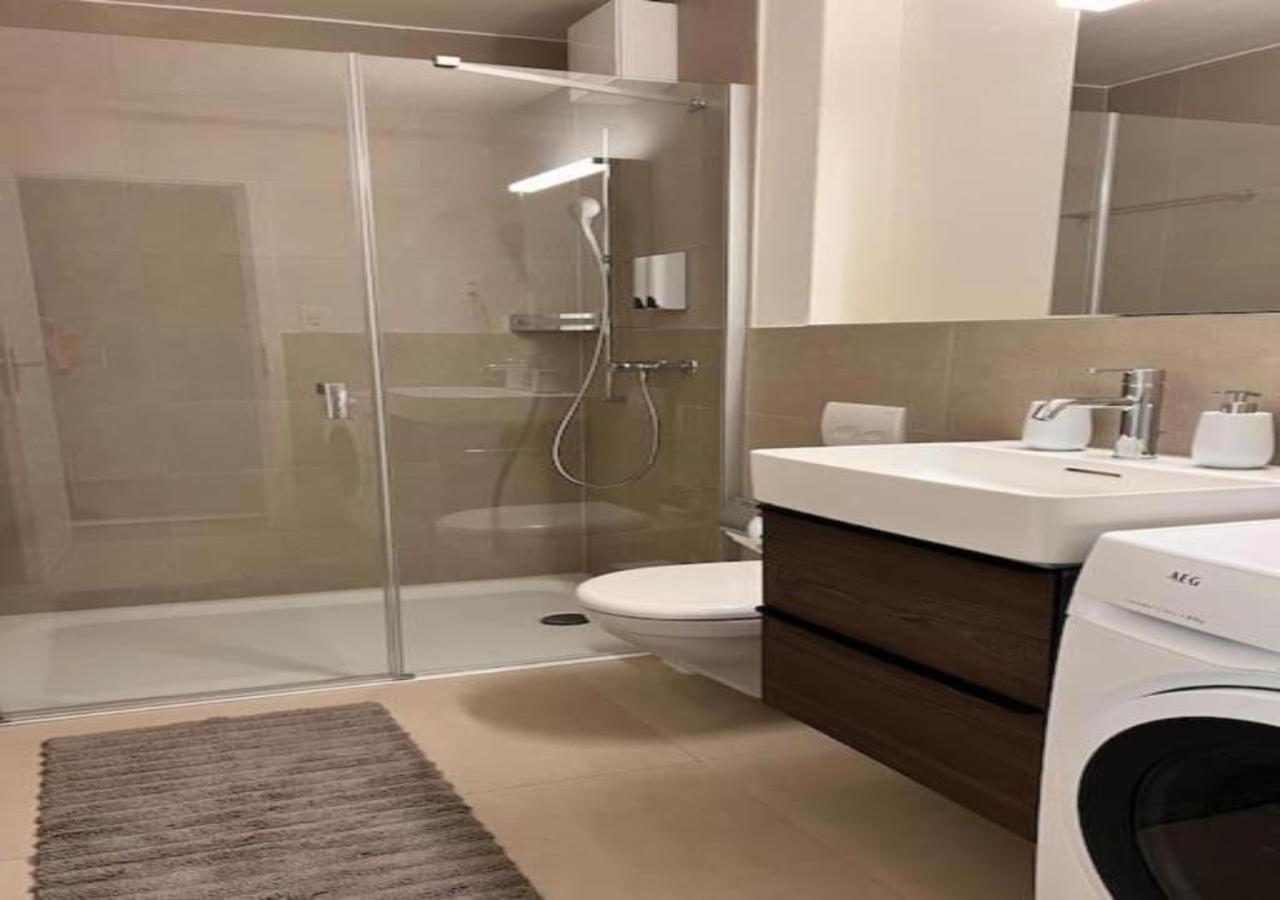 Apartment City Comfort - 2br Newly Renovated -301- *