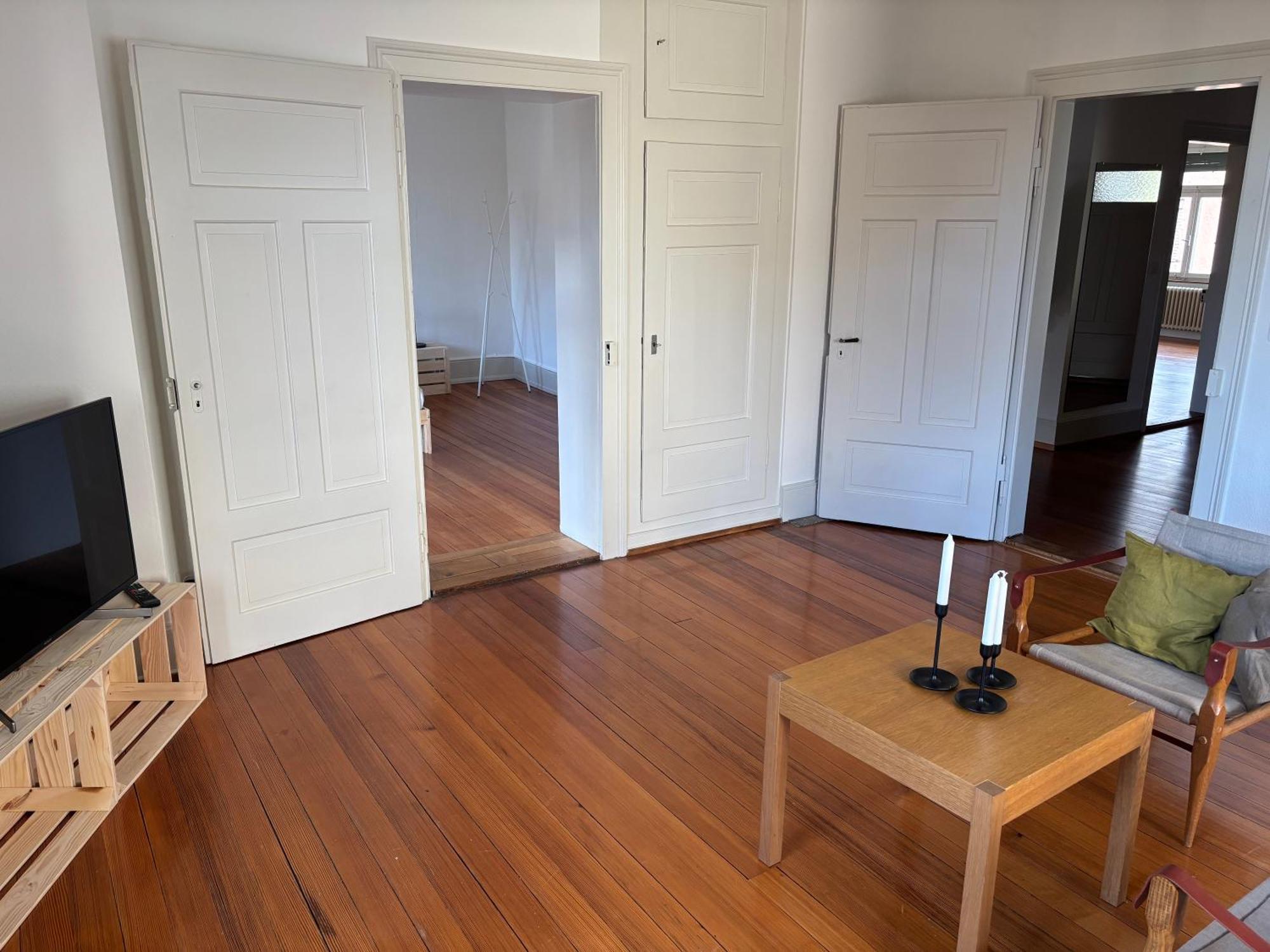 Charmante Altbauwohnung An Zentraler Lage Homestay