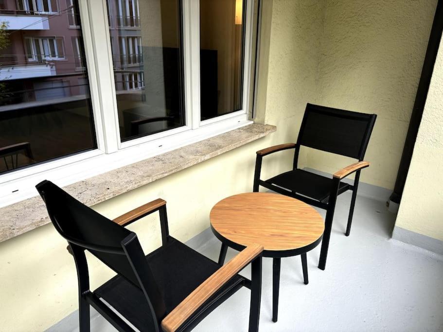 Apartment Cozy 2br Near - 8