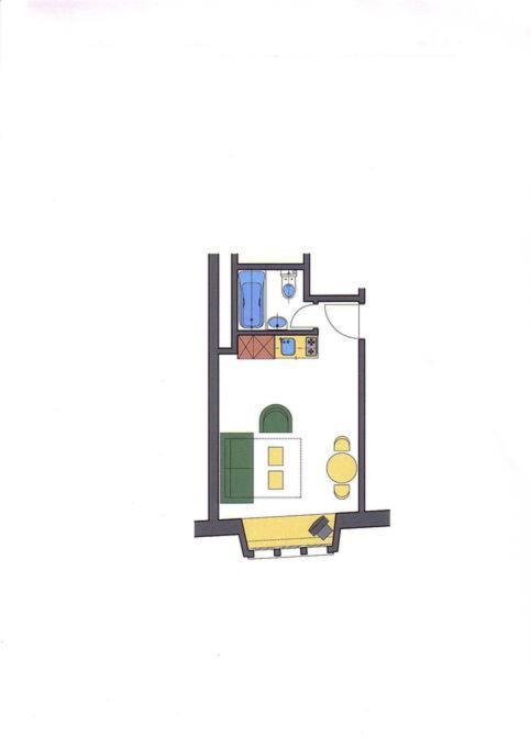 Charming In Old Town - Uz7 *