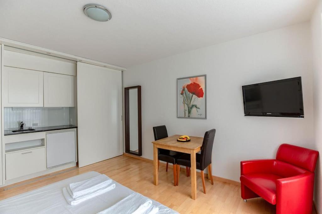 Charming In Old Town - Uz7 Apartment