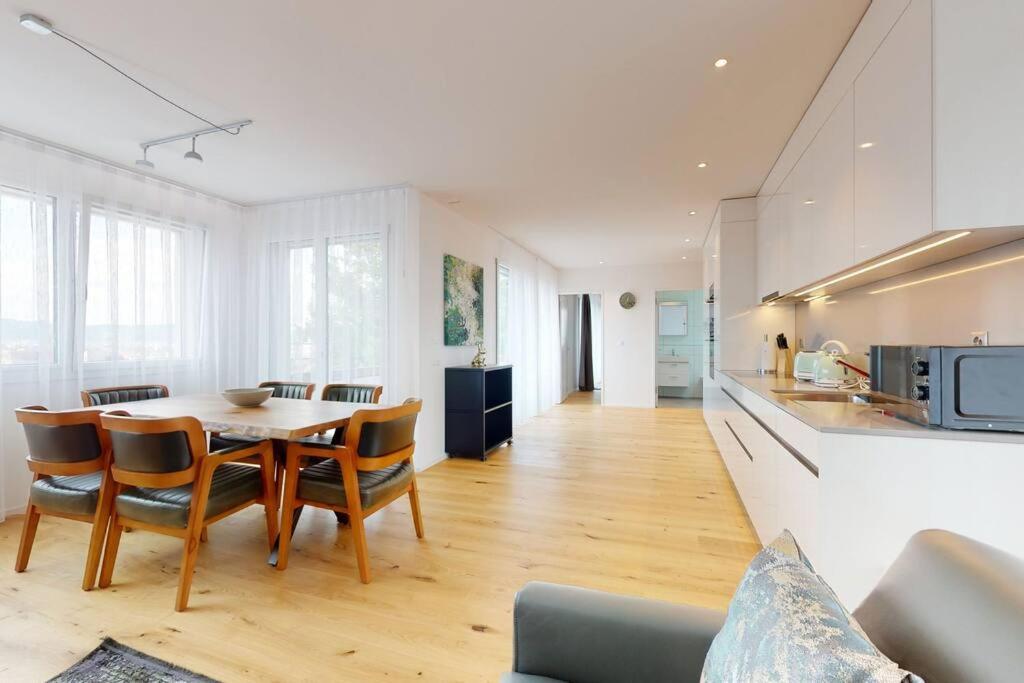 Stylish Penthouse In The City - Sun 17 *