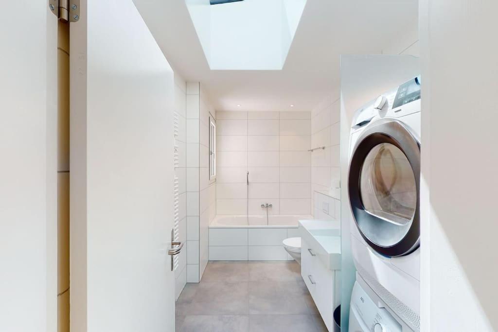 Stylish Penthouse In The - Sun 17