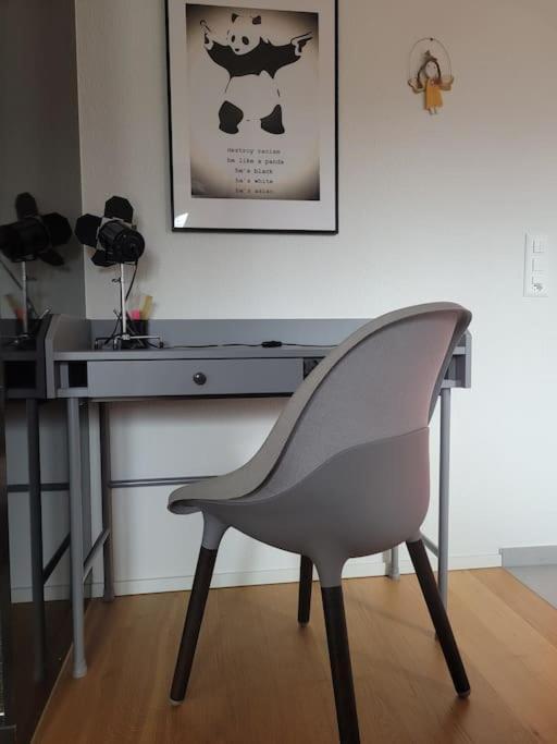 Cosy & Central, Lovely Terrace Over River & Park *