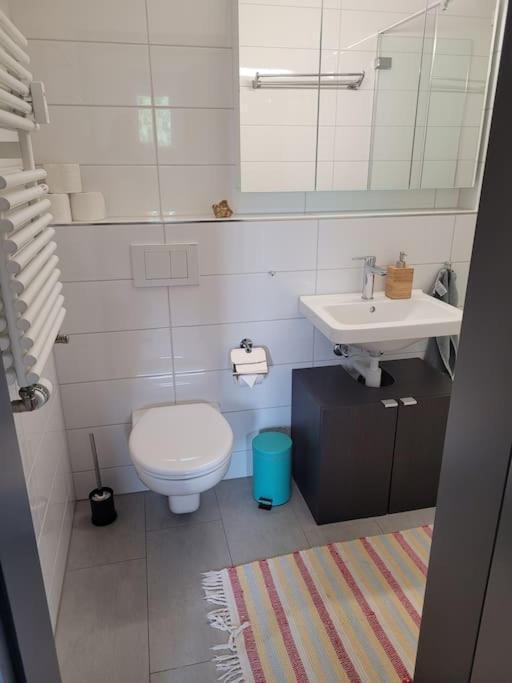 Cosy & Central, Lovely Terrace Over River & Park Apartment *