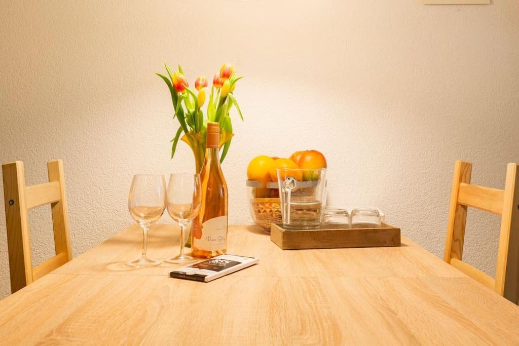 Apartment Enjoy And The Super