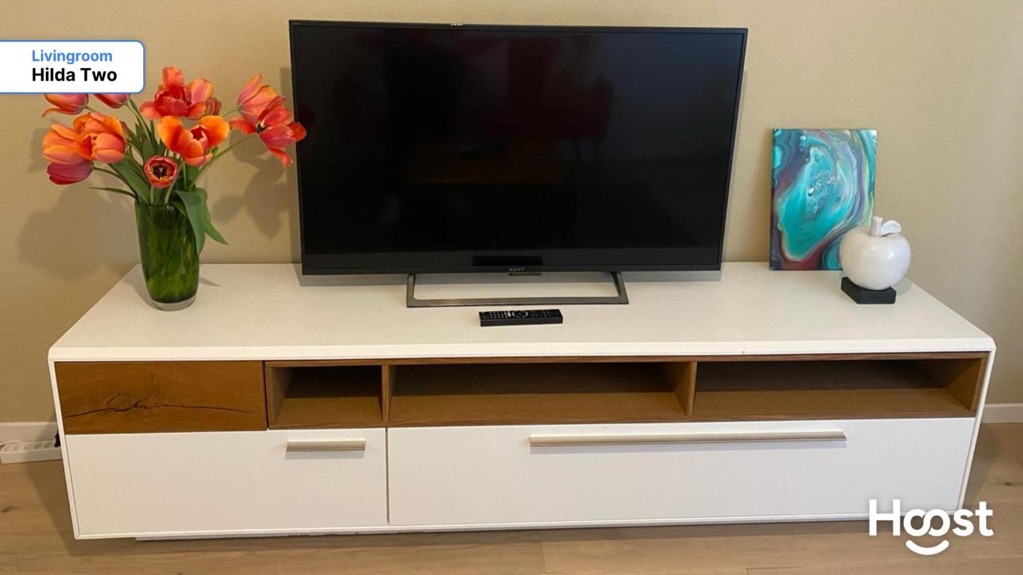 H2 With 3,5 Rooms, 2br, Living And Kitchen, And Quite *