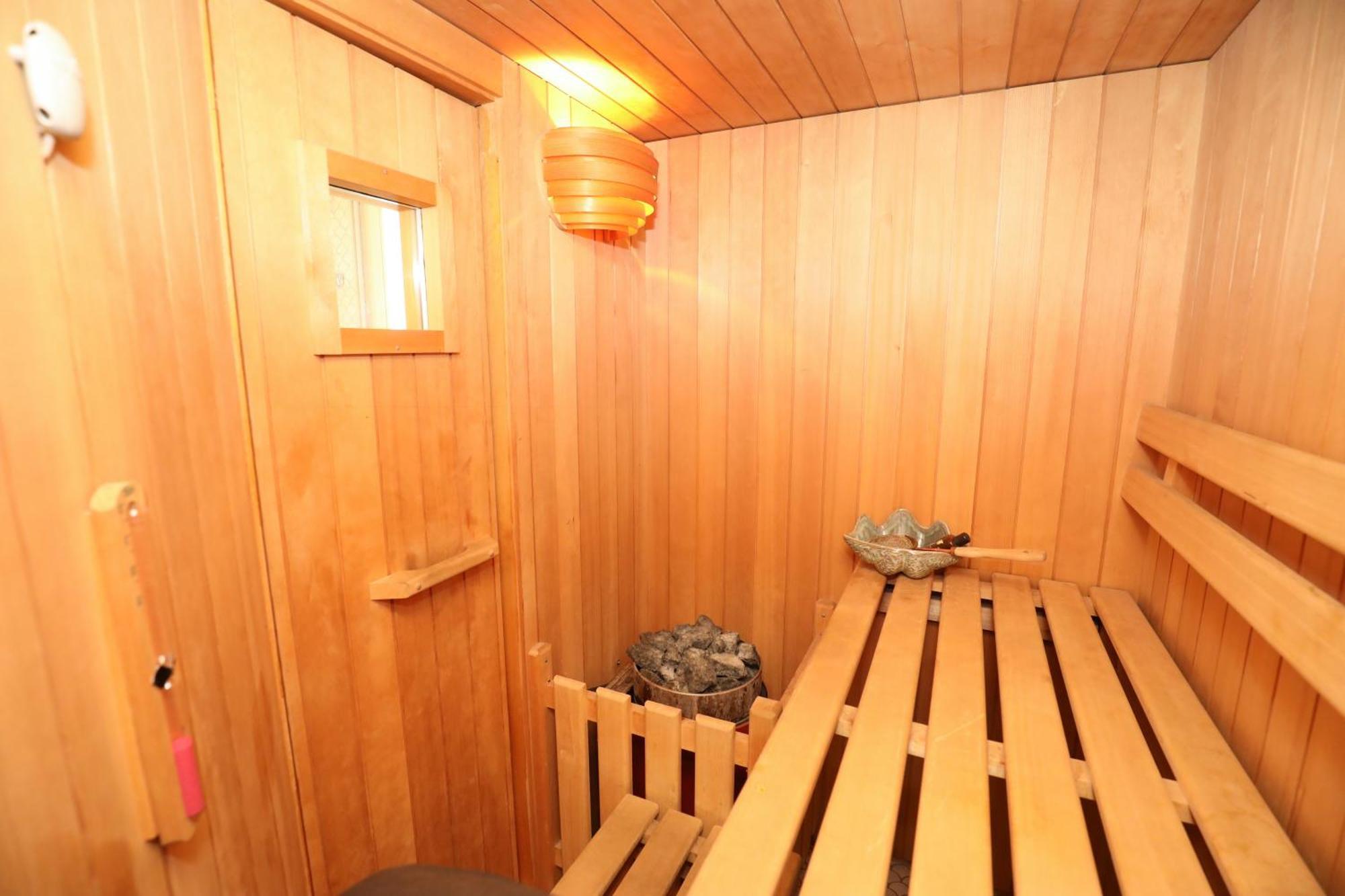 Penthouse With Jacuzzi, Sauna And Rooftop Apartment *