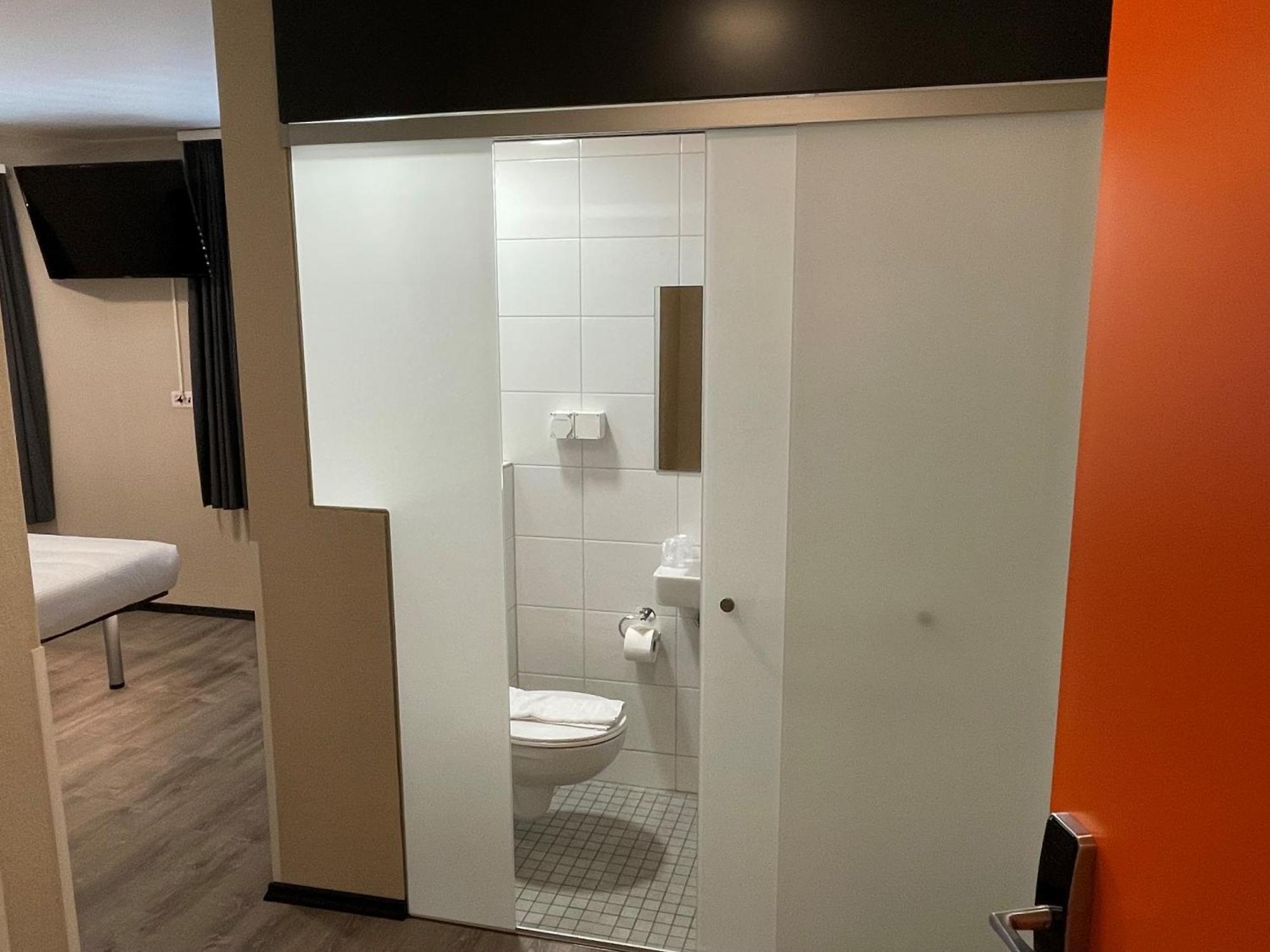 Easyhotel Main Station Hotel Zurich