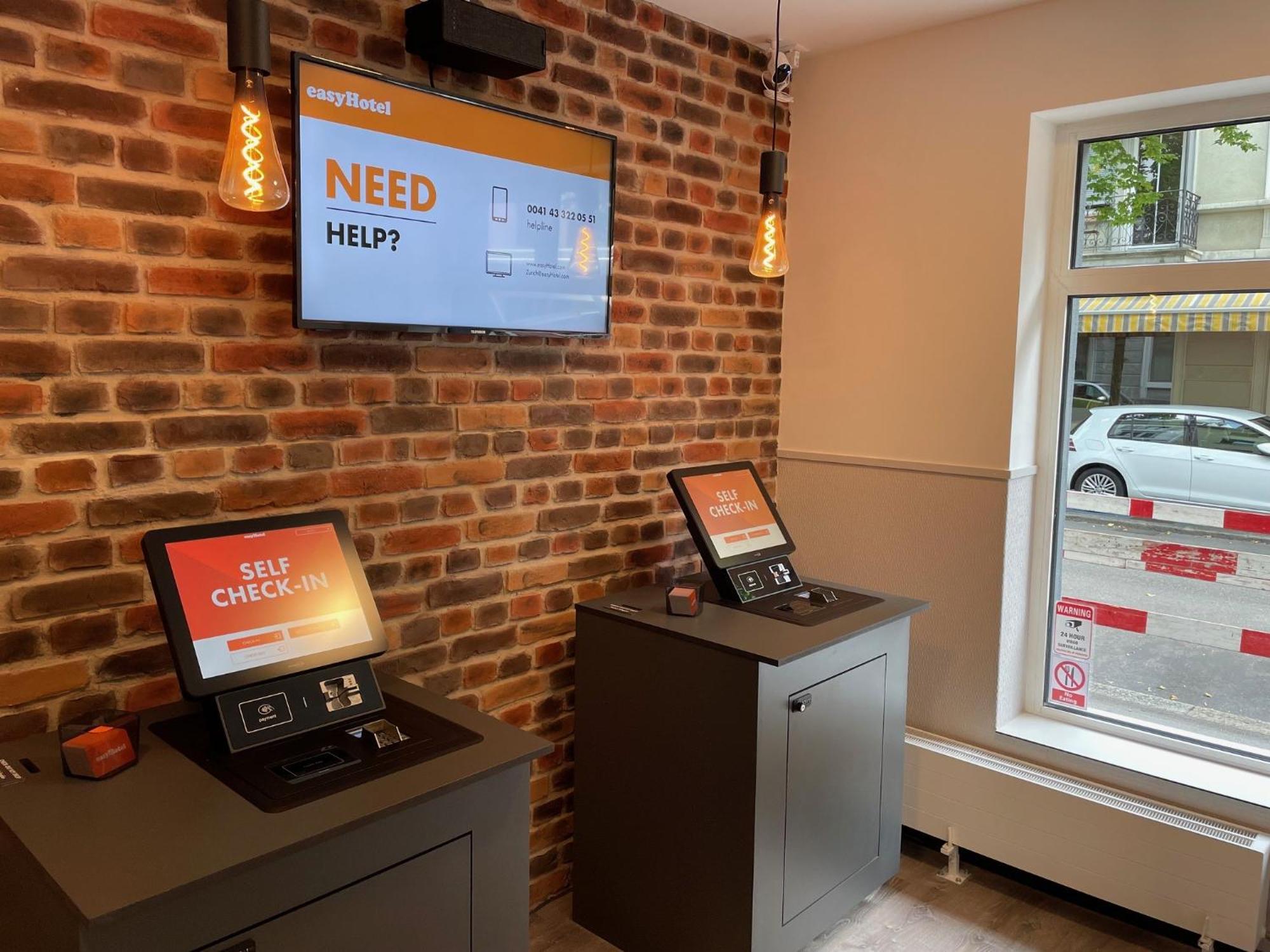 Easyhotel Main Station Hotel *