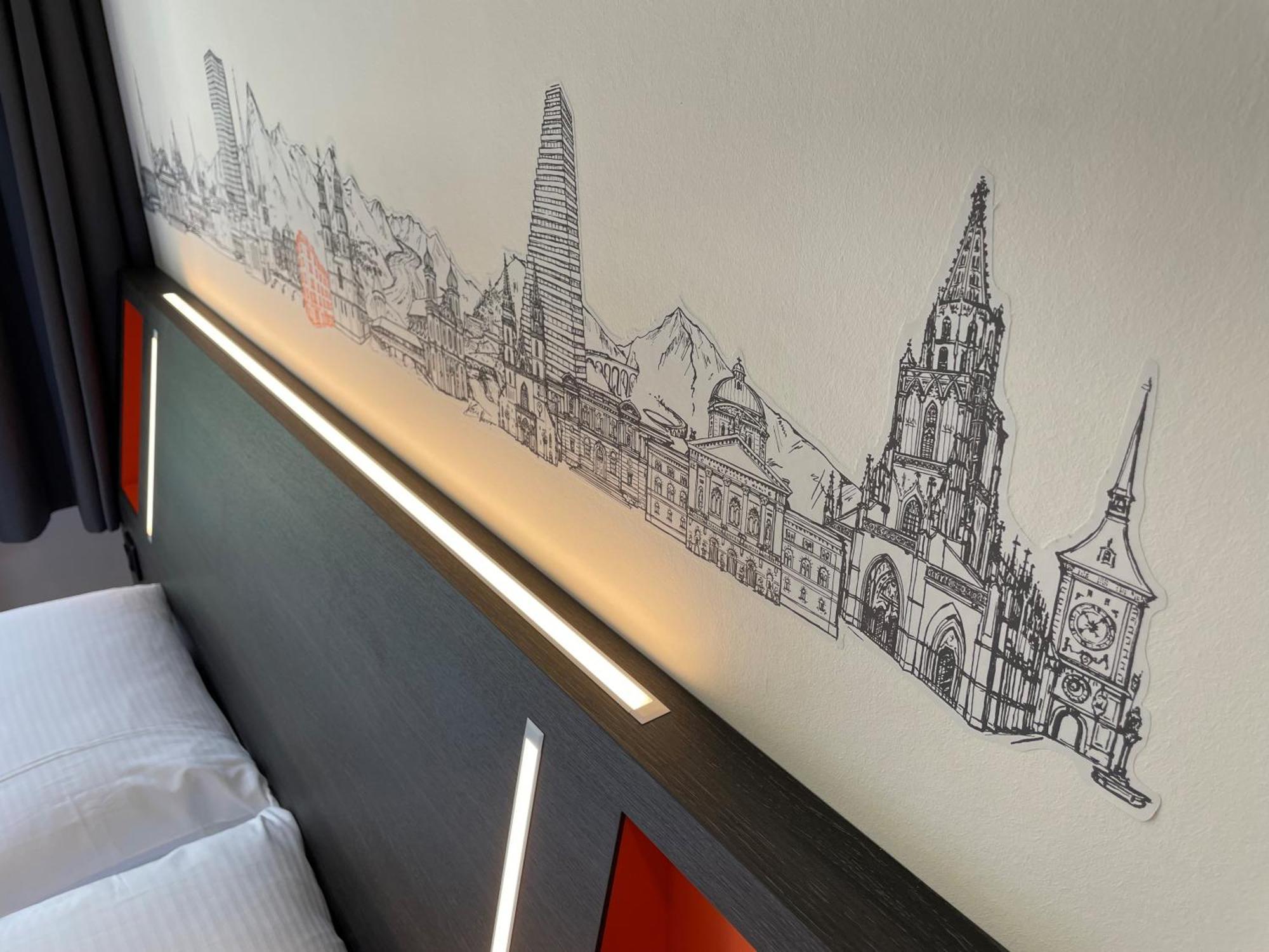 Easyhotel Main Station *